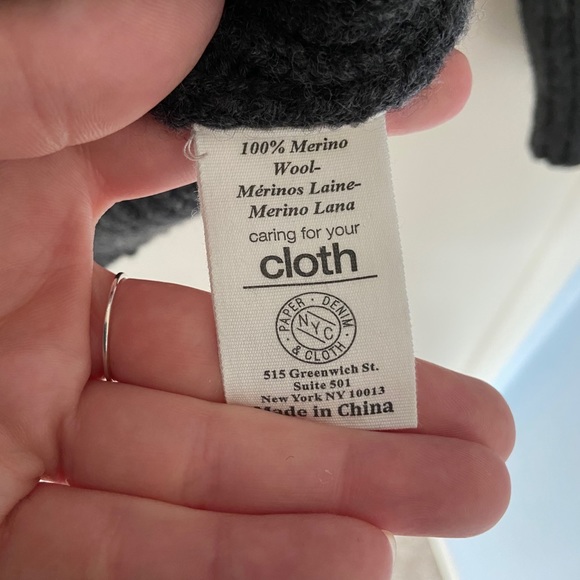 EUC Charcoal grey cable knit merino wool sweater - Picture 4 of 6